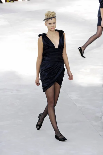 Look 27